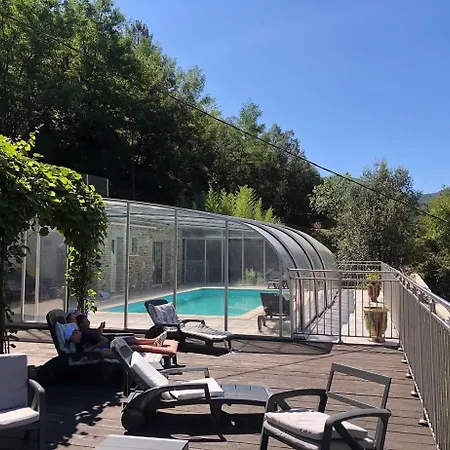 Le Massoulier Pergola